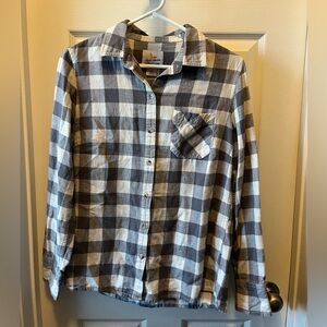 Field & Stream Blue and White Plaid Women's Button Down Shirt